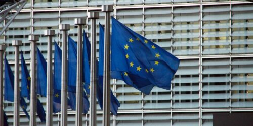 EU foreslår endringer i rammedirektivet om avfall som innebærer krav om å innføre utvidet produsentansvar for tekstil og mål om å redusere matsvinn.