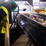 Her skal roboter sortere 60.000 tonn næringsavfall per år